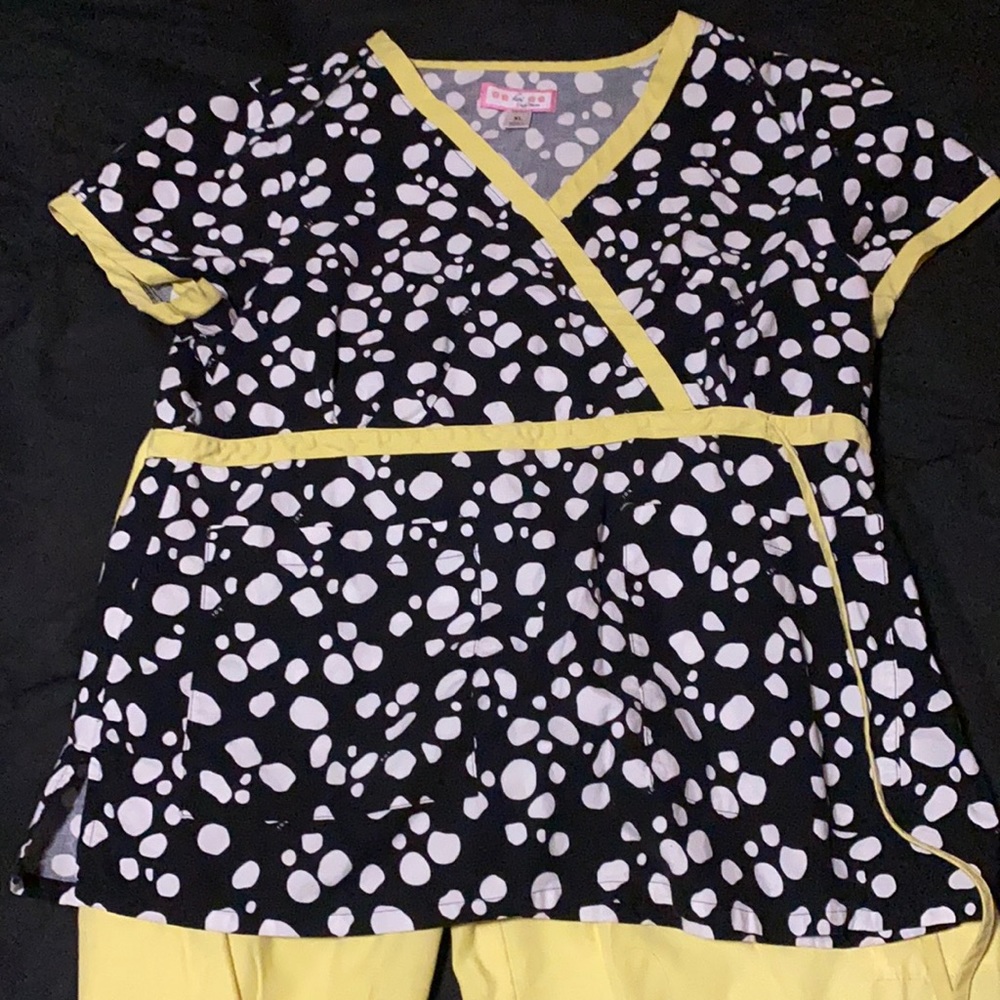 Koi Top with unbranded matching bottom